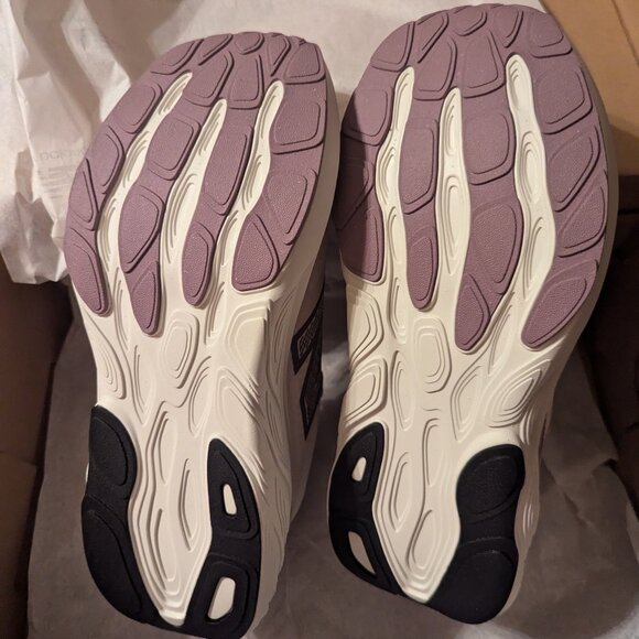 New Balance Women's 880v15 Running Shoes, Size 8B (Medium) - Picture 3 of 4